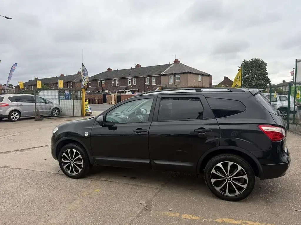 Used Nissan Qashqai +2 360º 117 HP (86 kW) 2013 Black SUV