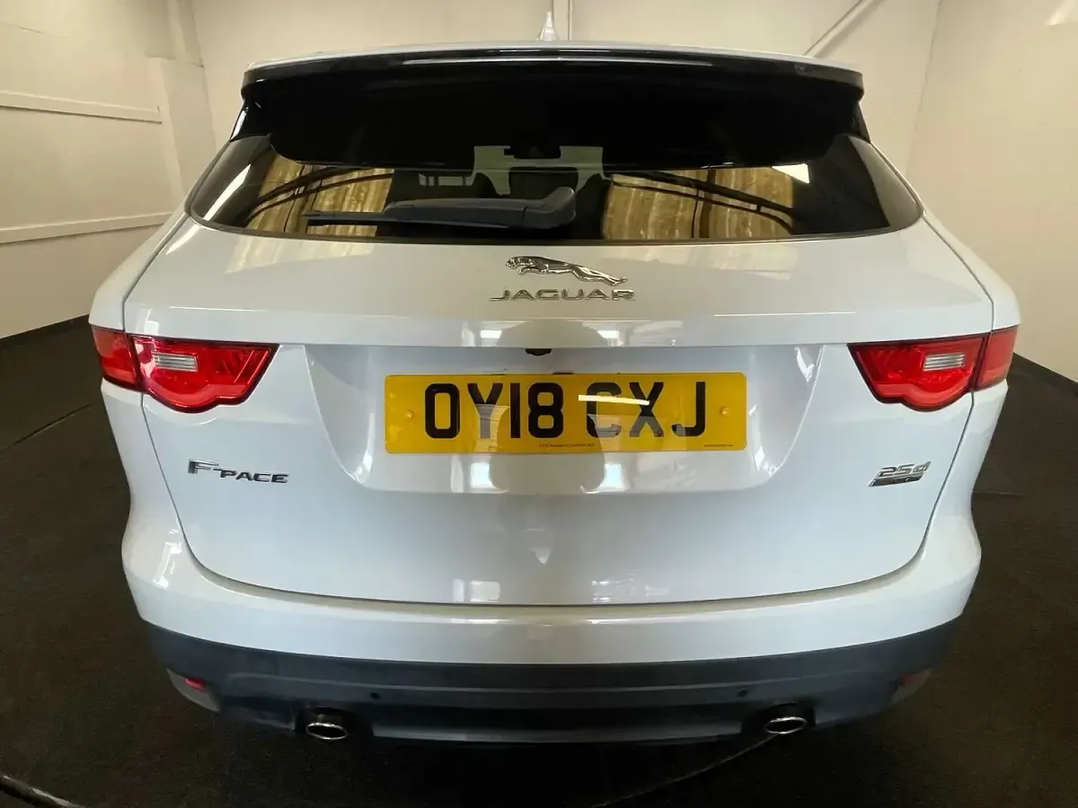 Used Jaguar F-Pace R-Sport 240 HP (176 kW) 2018 White SUV