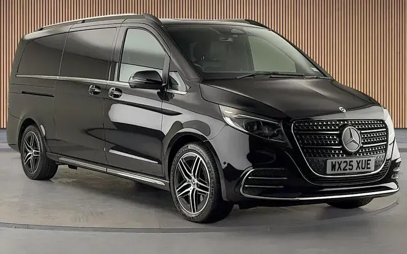 Used Mercedes V220 Premium 163 HP (119 kW) 2025 MPV