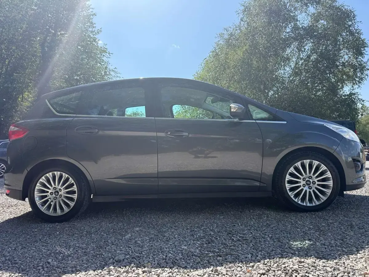 Used Ford C-MAX Titanium 2015 Grey MPV