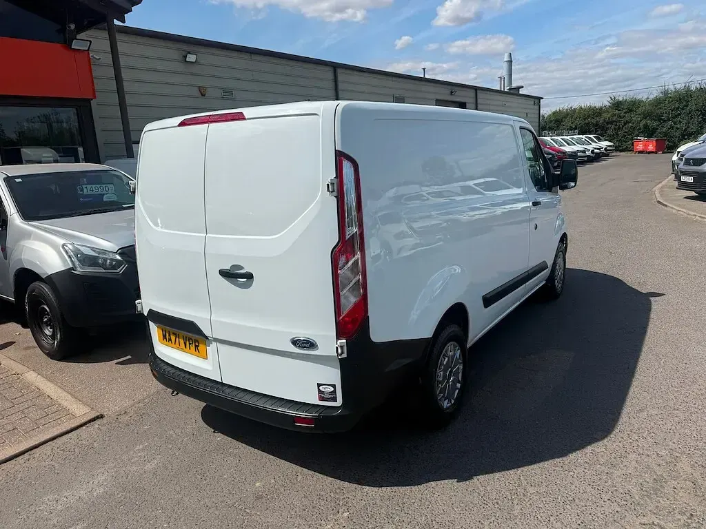 Used Ford Transit Custom 130 HP (95 kW) 2021 White Van