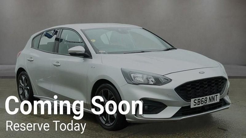 Used Ford Focus ST-Line 120 HP (88 kW) 2019 Silver Hatchback