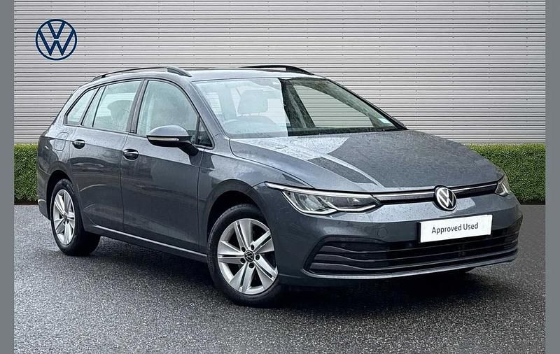 Used VW Golf VIII Life 110 HP (80 kW) 2020 Grey Estate