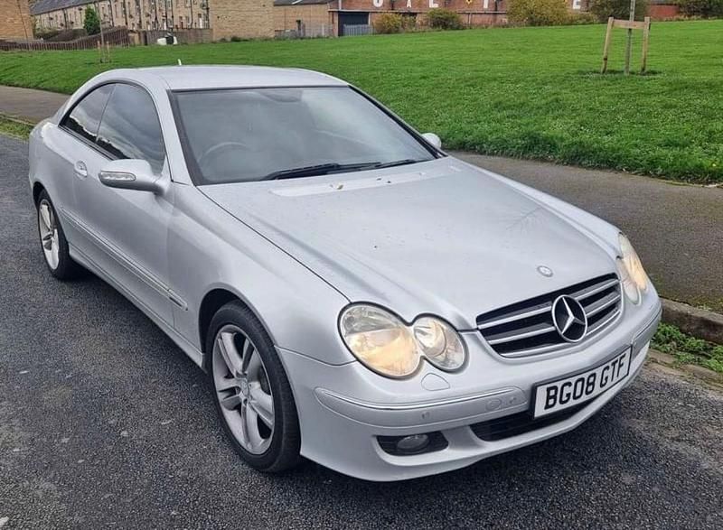 Used Mercedes CLK220 Avantgarde 150 HP (110 kW) 2008 Silver Coupe