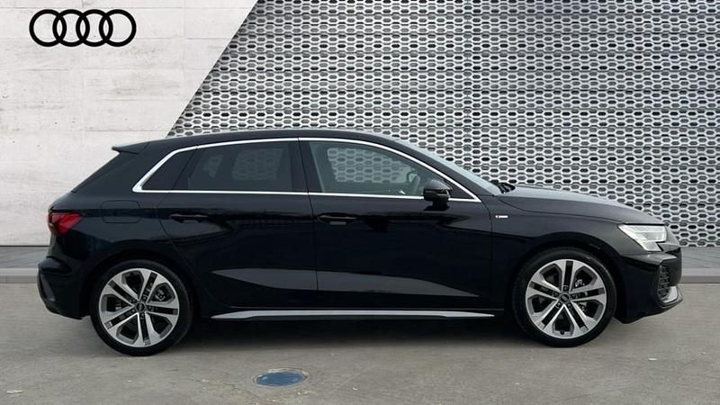 Ny Audi A3 S-Line 116 HK (85 kW) 2026 Svart