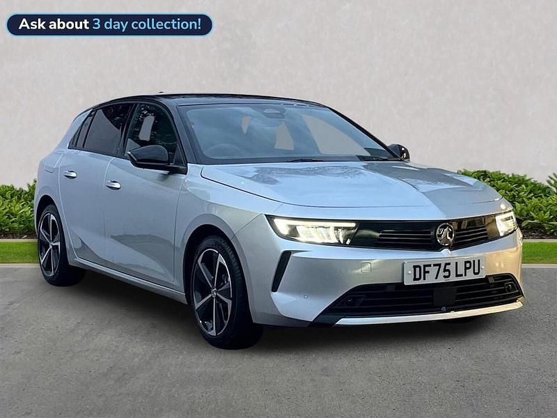 Red New 2025 Vauxhall Astra Hatchback | £19,995 (Super price) - Image 1/4