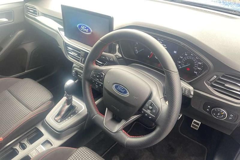 Used Ford Focus ST-Line 153 HP (112 kW) 2025 Blue Estate