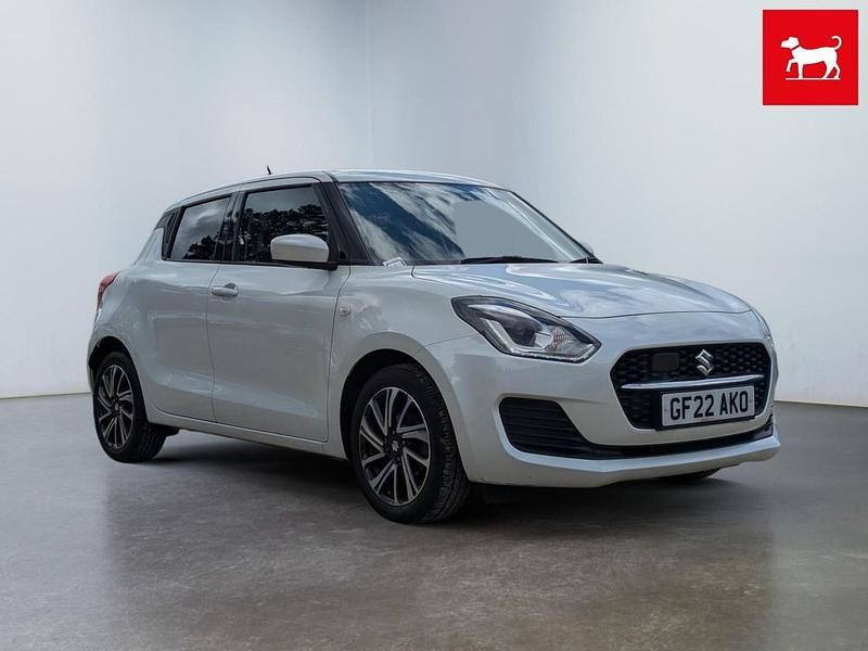 White Used 2022 Suzuki Swift SZ-L Hatchback | £11,450 (Fair price) - Image 1/4