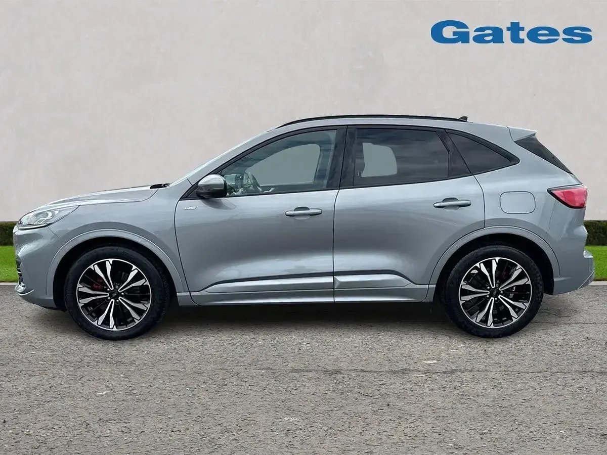 Używany Ford Kuga ST-Line X 225 KM (165 kW) 2023 Srebrny SUV