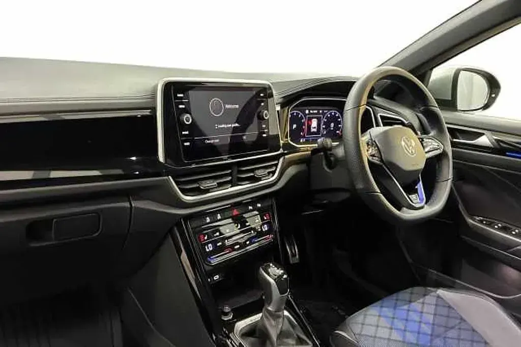 Used VW T-Roc 300 HP (220 kW) 2024 SUV