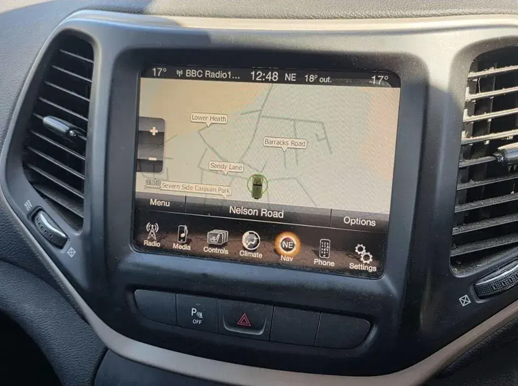 Begagnad Jeep Cherokee Limited 170 HK (125 kW) 2015 Svart SUV