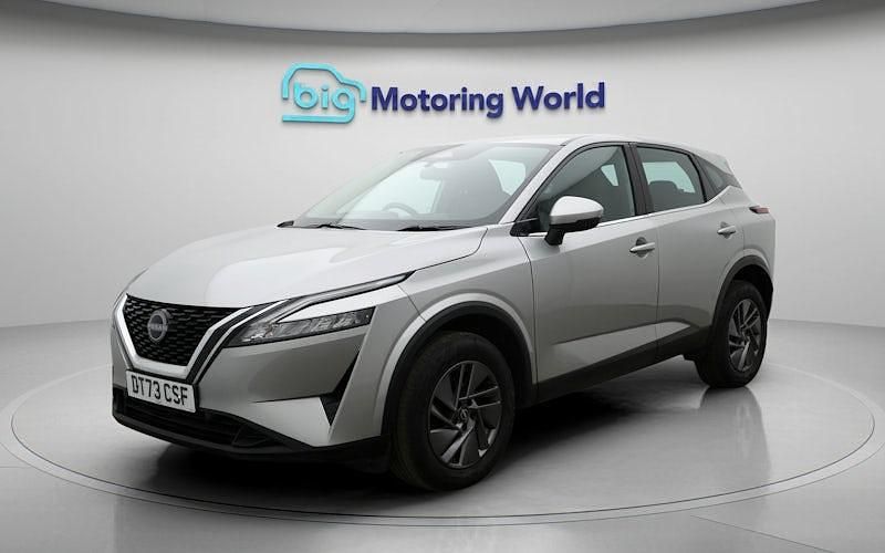Used Nissan Qashqai Acenta Premium 140 HP (102 kW) 2023 Silver SUV