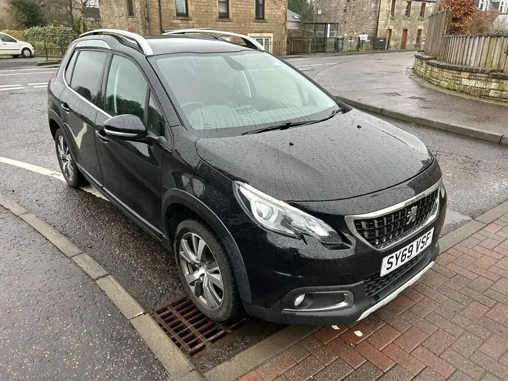 Second-hand Peugeot 2008 Allure Premium 110 CP (80 kW) 2019 Negru SUV