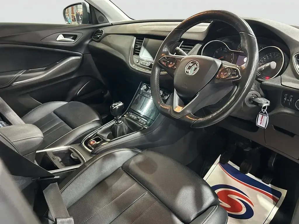 Used Vauxhall Grandland X Elite 130 HP (95 kW) 2020 Grey SUV