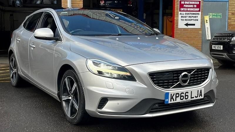 Silver Used 2016 Volvo V40 R-Design Estate | £7,850 (Fair price) - Image 1/4
