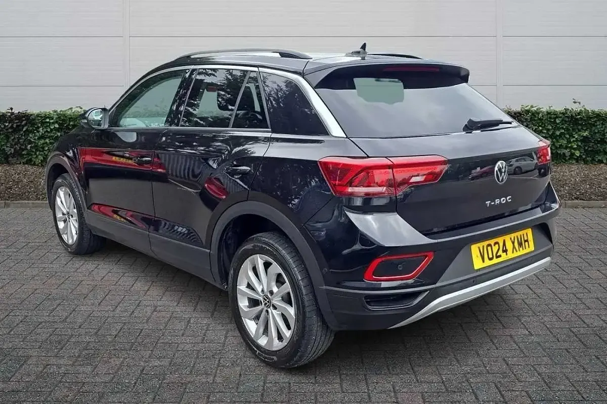 Używany VW T-Roc Match 110 KM (80 kW) 2024 Czarny SUV