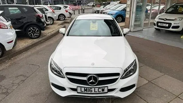 Käytetty Mercedes C220 2016 Valkoinen Coupe - kaksiovinen