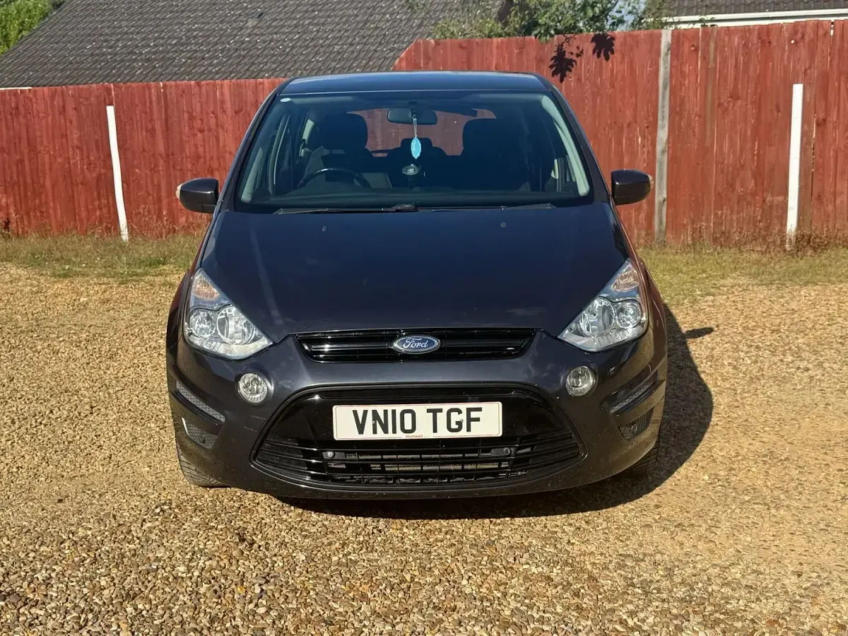 Used Ford S-MAX Zetec 140 HP (102 kW) 2010 Grey MPV