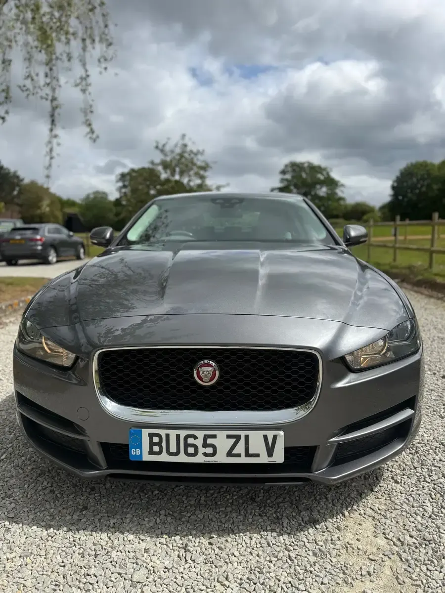 Used Jaguar XE SE 180 HP (132 kW) 2016 Grey Sedan