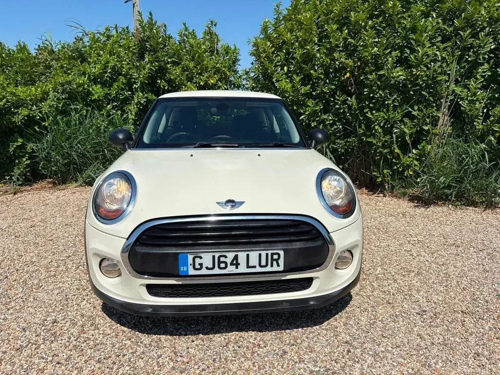 Used Mini ONE Hatch 102 HP (75 kW) 2014 White Hatchback