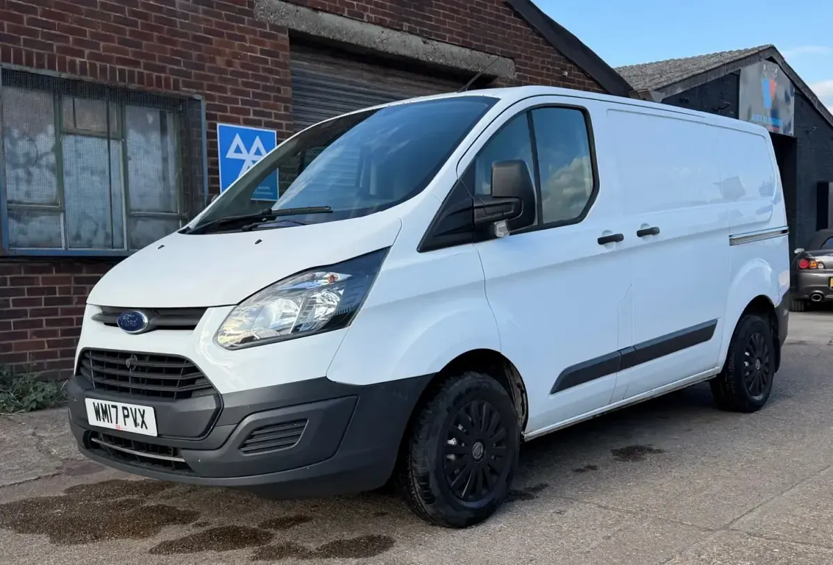 Używany Ford Transit Custom 105 KM (77 kW) 2017 Biały Van