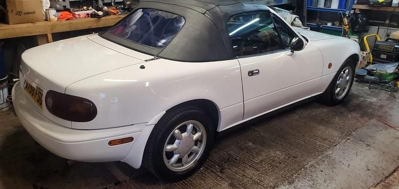 Used Mazda MX5 1990 White Cabriolet