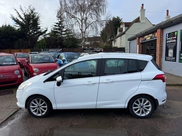 Begagnad Ford B-MAX Titanium 2017 Vit Minibuss