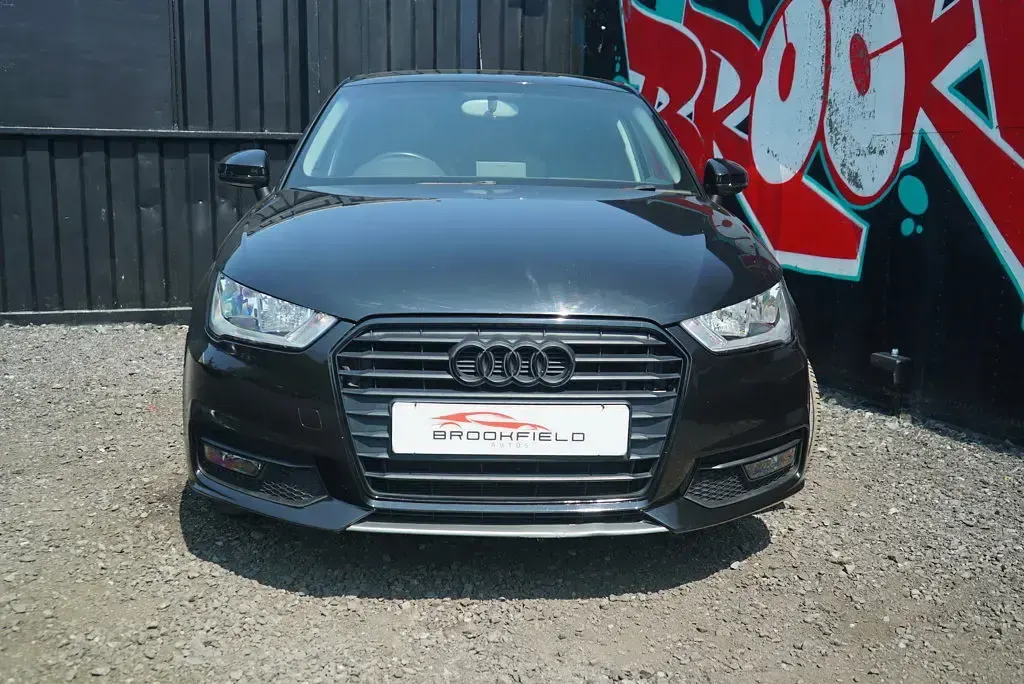 Used Audi A1 Sportback Sport 95 HP (69 kW) 2015 Black Hatchback