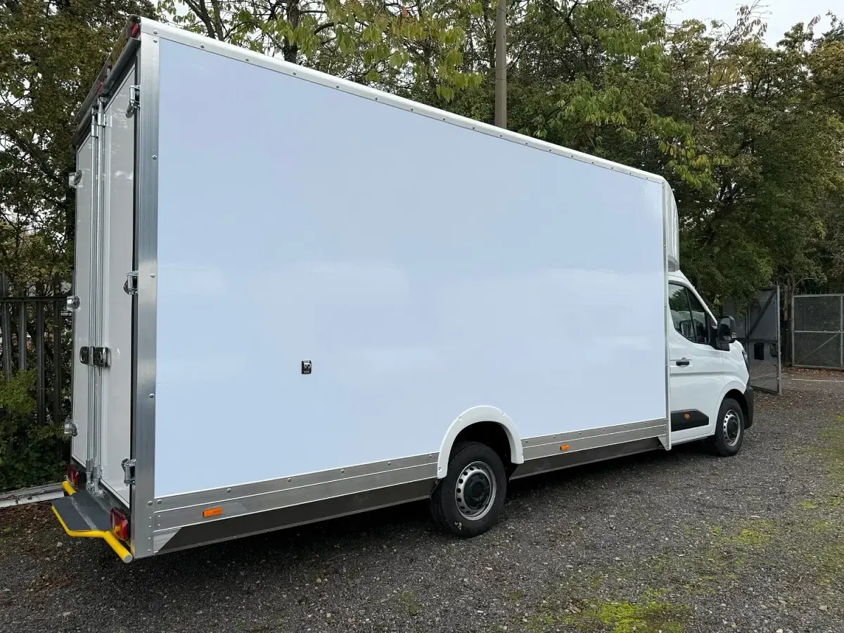 New Renault Master 2025 White Van