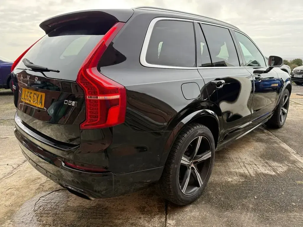 Used Volvo XC90 R-Design 225 HP (165 kW) 2015 Black SUV