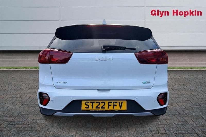 Used Kia Niro 139 HP (102 kW) 2022 White SUV