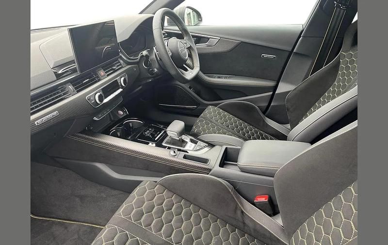 Used Audi RS4 Advanced 464 HP (341 kW) 2025 Black Estate