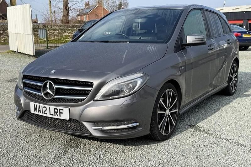 Used Mercedes B180 122 HP (89 kW) 2012 Grey MPV
