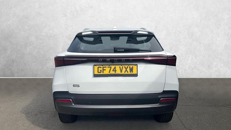 Używany Omoda E5 150 kW (204 KM) 2024 Biały SUV