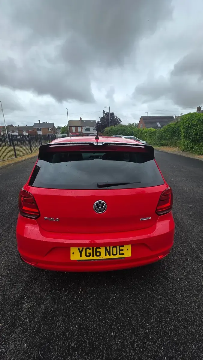 Used VW Polo Match 75 HP (55 kW) 2016 Red Hatchback