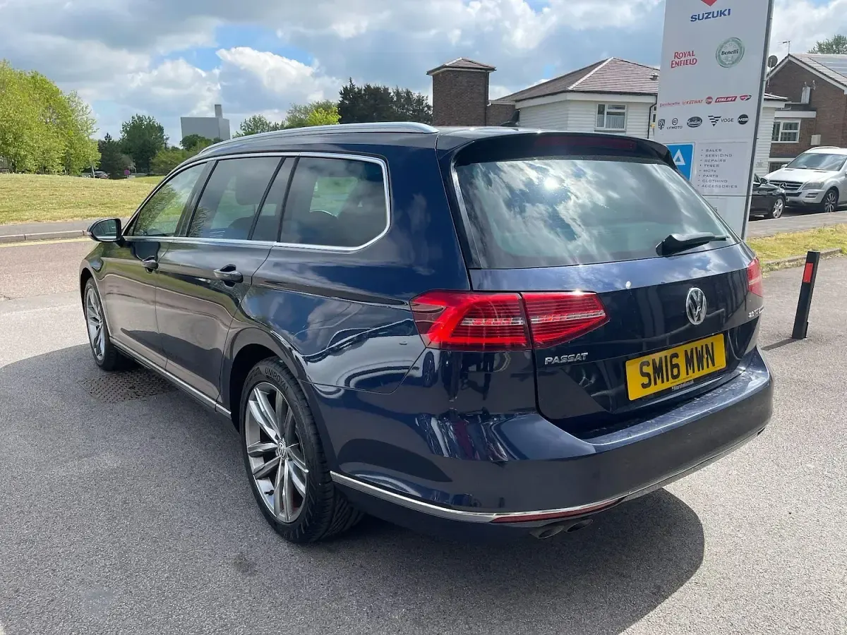 Used VW Passat GT 190 HP (139 kW) 2016 Blue Estate