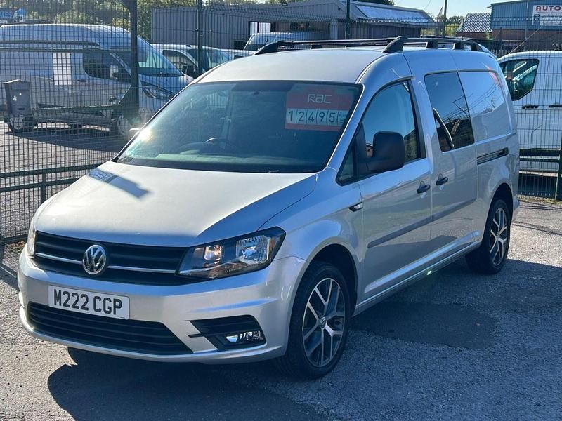 Silver Used 2018 VW Caddy Maxi MPV | £12,495 (Fair price) - Image 1/3