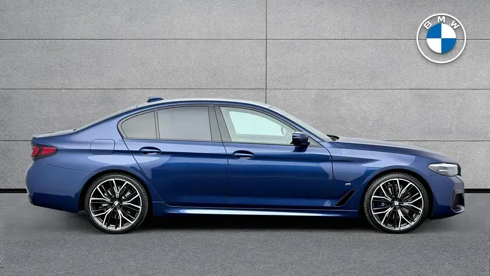 Used BMW 520 M Sport 187 HP (137 kW) 2021 Blue Sedan