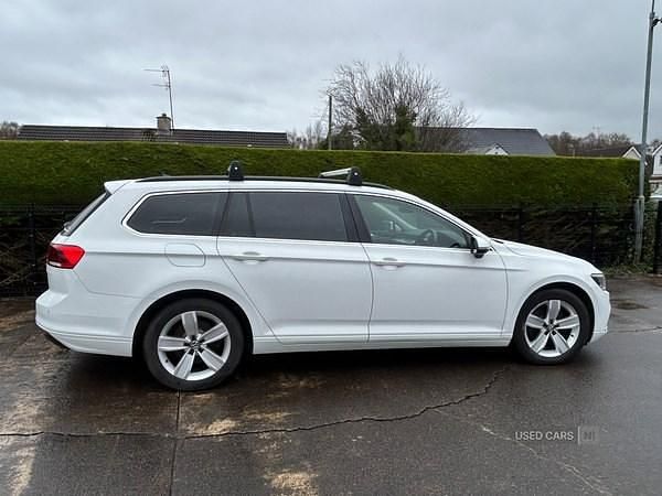 Usado VW Passat SE 150 HP (110 kW) 2020 Branco Carrinha