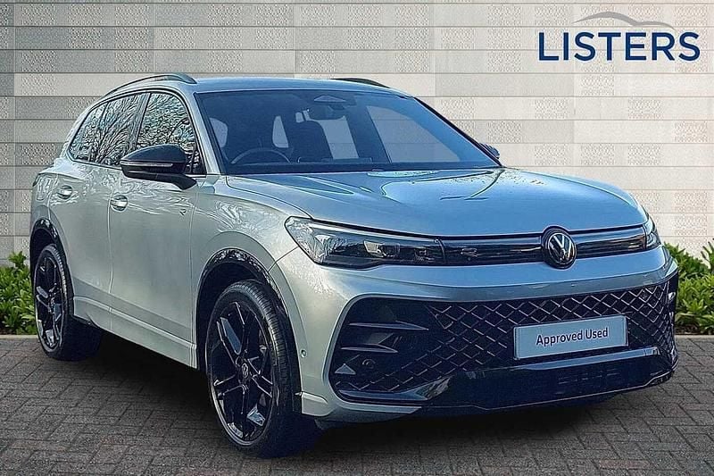 Oyster silver New 2025 VW Tiguan R-line SUV | £38,990 - Image 1/4