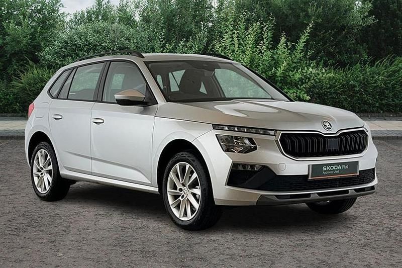Brilliant silver Used 2024 Skoda Kamiq SE SUV | £16,990 (Fair price) - Image 1/4