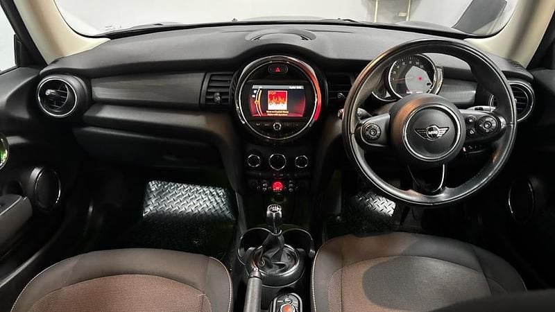 Used Mini Cooper Hatch 134 HP (98 kW) 2018 Black Hatchback