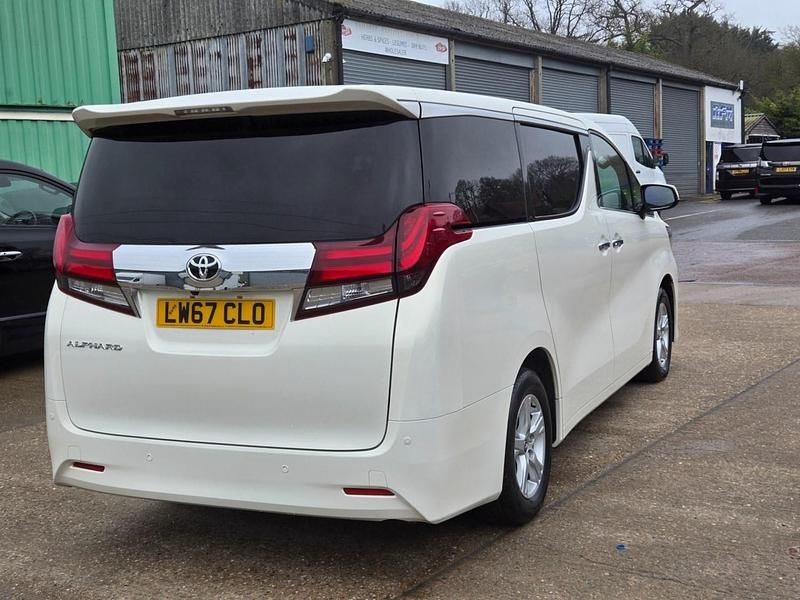 Usado Toyota Alphard 2017 Branco Monovolume