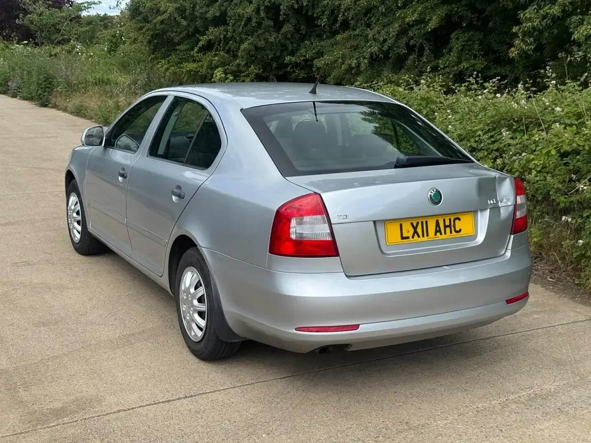 Used Skoda Octavia 105 HP (77 kW) 2011 Silver Hatchback