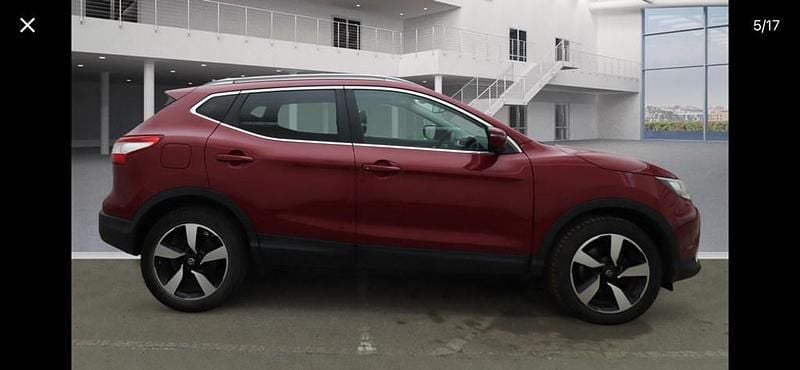 Used Nissan Qashqai Tekna 110 HP (80 kW) 2015 Red SUV