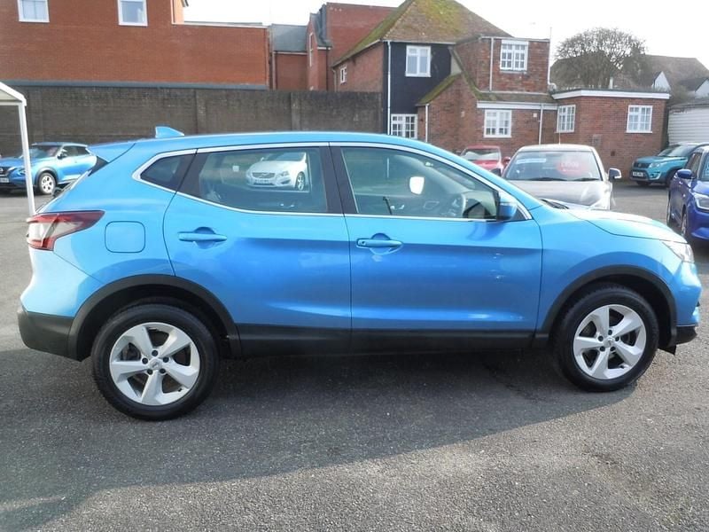 Used Nissan Qashqai Acenta Premium 2021 Blue SUV