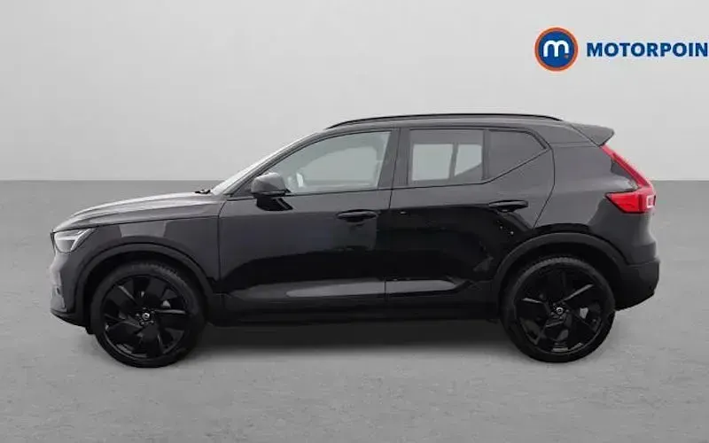 Used Volvo XC40 Plus 163 HP (119 kW) 2025 Black SUV