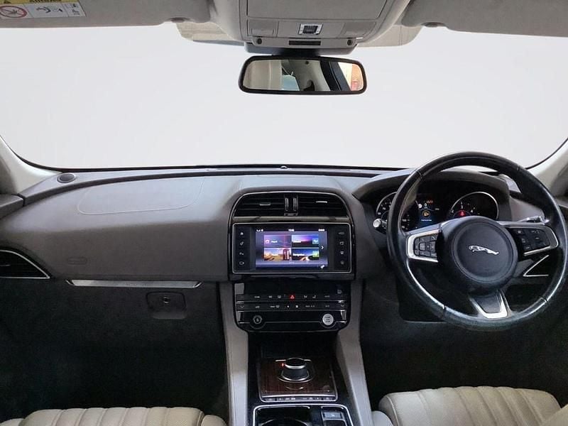 Used Jaguar F-Pace Portfolio 180 HP (132 kW) 2018 Grey SUV