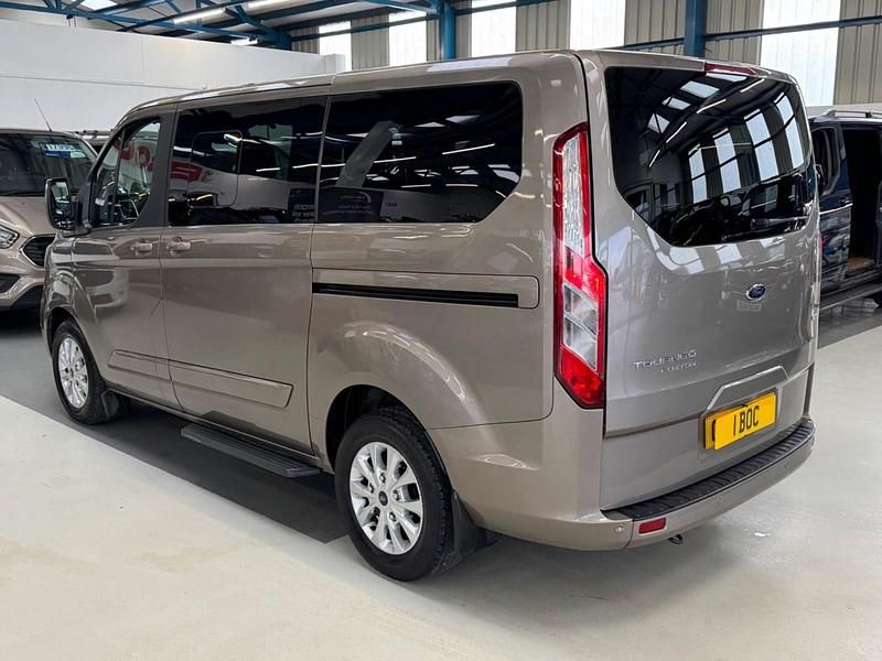 Used Ford Tourneo Titanium 130 HP (95 kW) 2018 Silver MPV