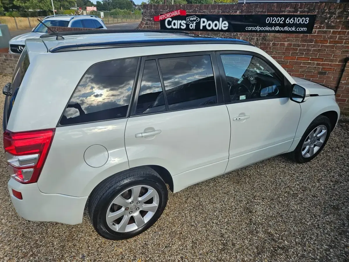 Used Suzuki Grand Vitara SZ5 166 HP (122 kW) 2010 White SUV